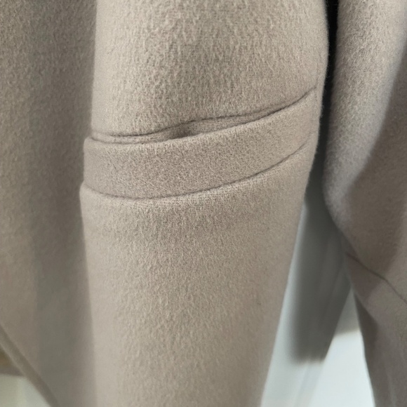 Sisley Jacket - Picture 9 of 15